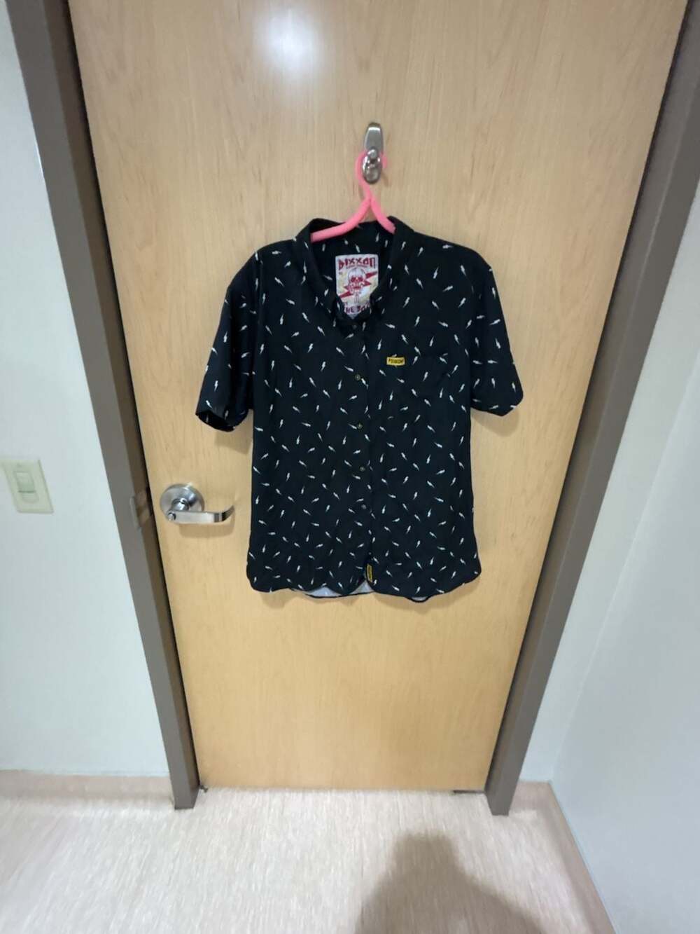 Dixxon The Bolt Short Sleeve Party Shirt Blk w/ Lightning Bolts Women’s XL USED